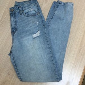 💕💓💞Classic Light Blue Women's Distressed Jeans